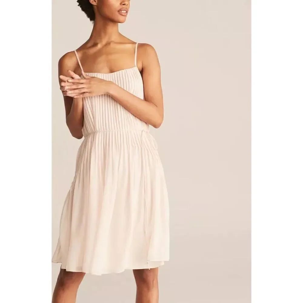 Rebecca Taylor blush pink Pintuck 100% silk lined Dress size 6, no belt
